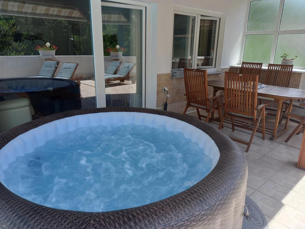 Vila Brig 108 - Private Swimming Pool And Jacuzzi Rijeka Eksteriør bilde