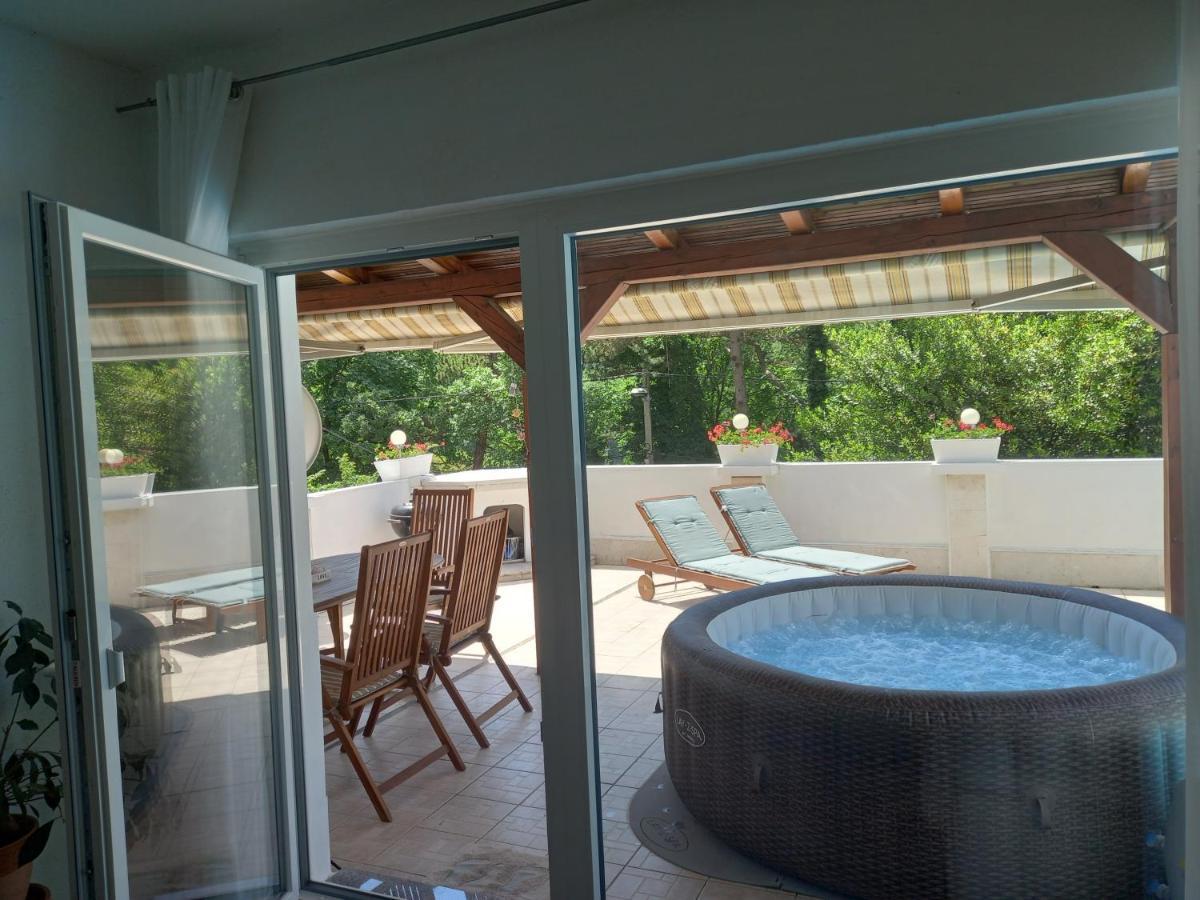 Vila Brig 108 - Private Swimming Pool And Jacuzzi Rijeka Eksteriør bilde